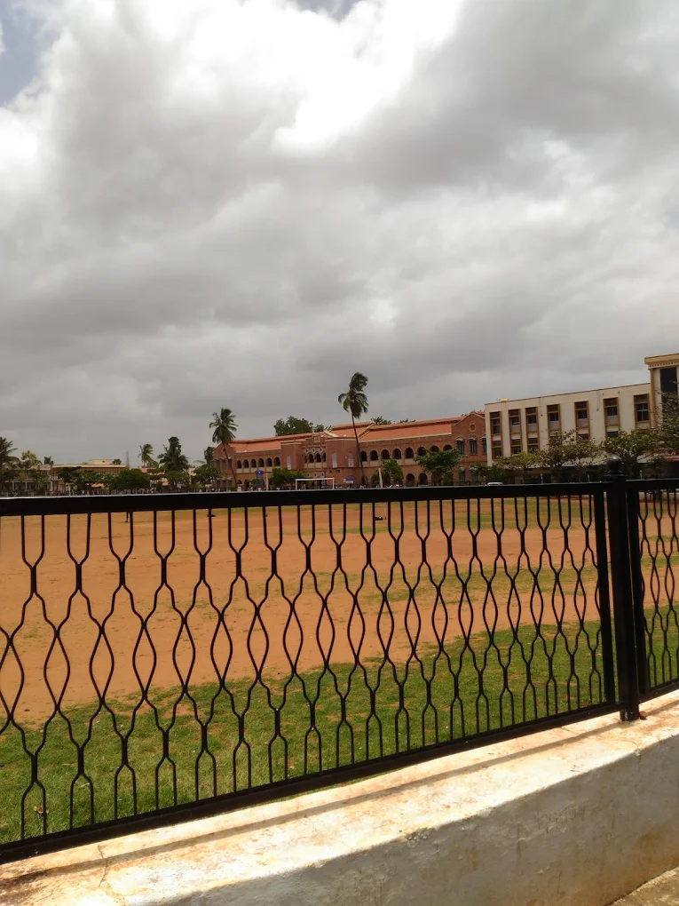 Basaveshwar Arts College